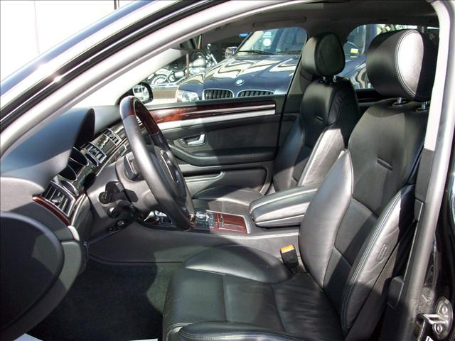 Audi A8 2006 photo 4