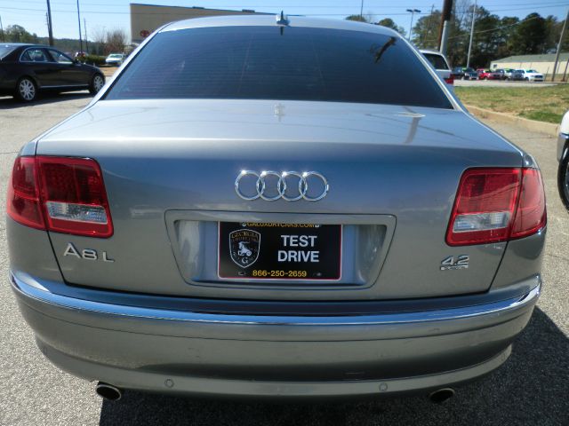 Audi A8 2006 photo 2