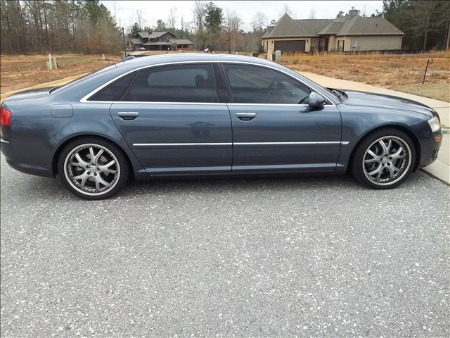 Audi A8 2006 photo 1