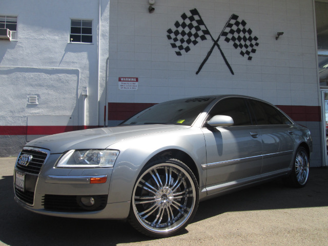 Audi A8 2006 photo 2