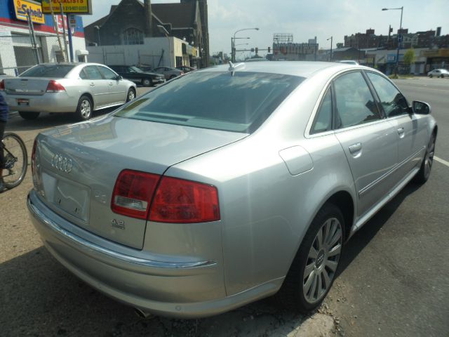 Audi A8 2006 photo 1
