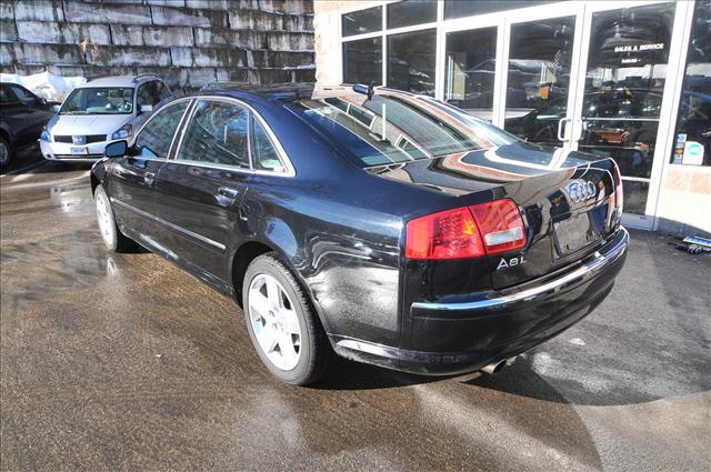 Audi A8 2006 photo 2