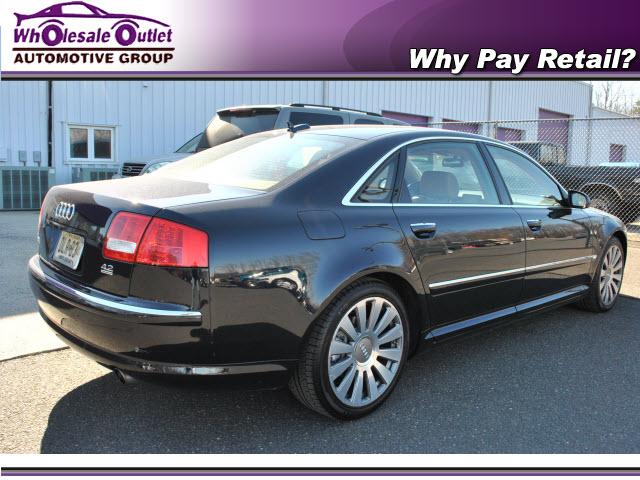 Audi A8 2006 photo 2