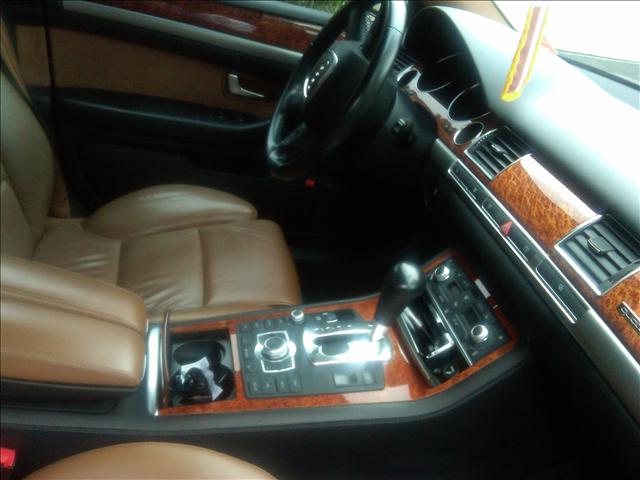 Audi A8 2006 photo 4