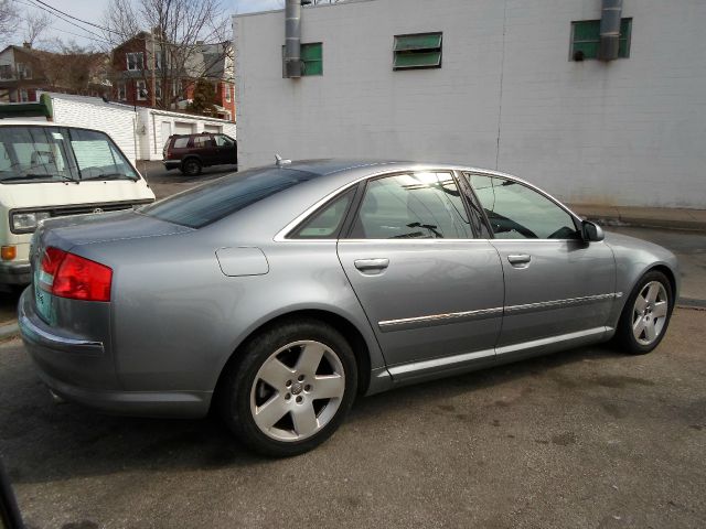 Audi A8 2007 photo 4
