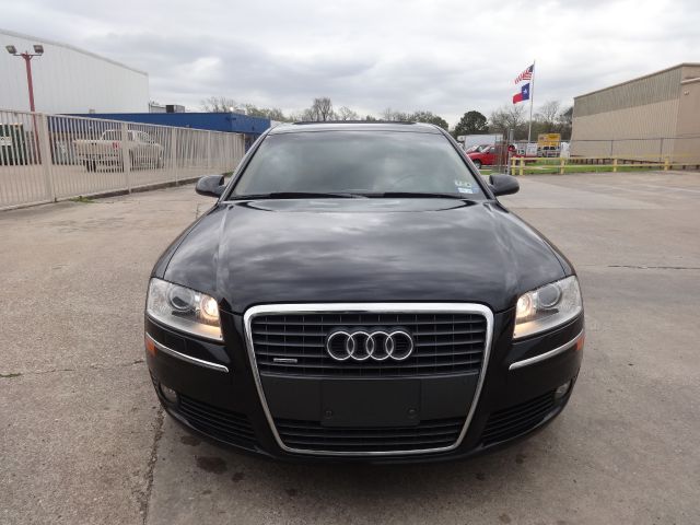 Audi A8 2007 photo 2