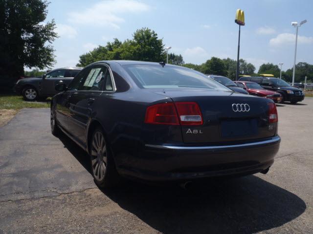Audi A8 2007 photo 2
