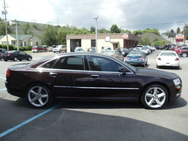 Audi A8 2008 photo 3