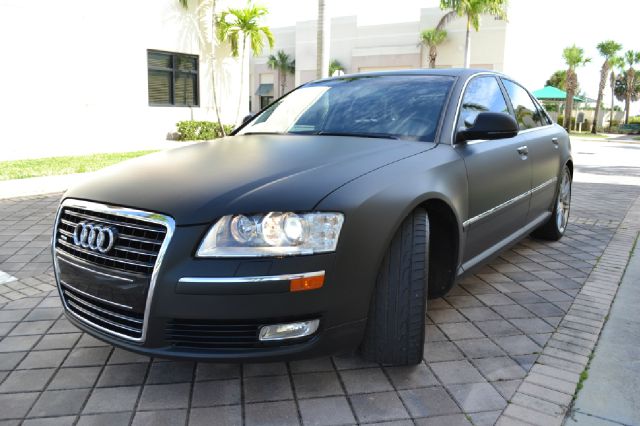 Audi A8 2009 photo 1