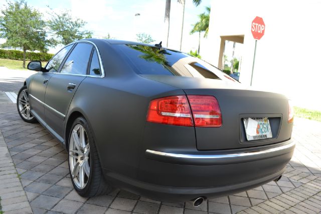 Audi A8 2009 photo 3