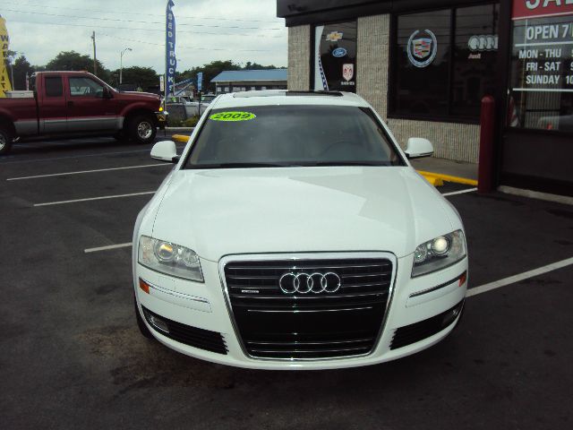 Audi A8 2009 photo 4