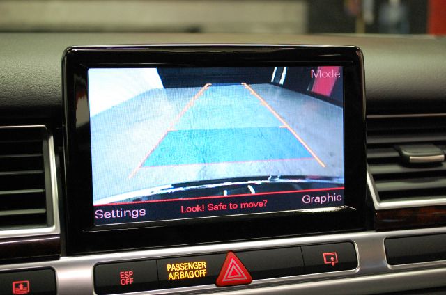 Audi A8 2009 photo 12