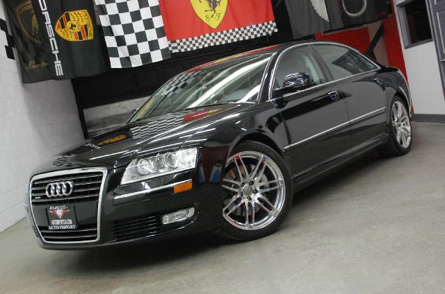 Audi A8 2009 photo 2