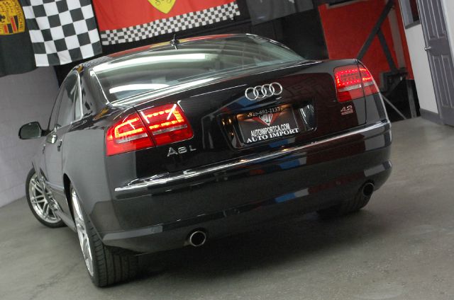 Audi A8 2009 photo 27