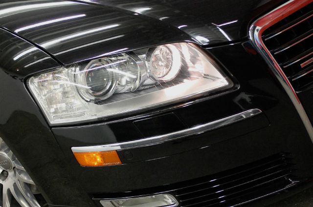 Audi A8 2009 photo 31