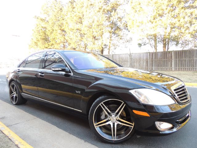 Audi A8 2011 photo 2