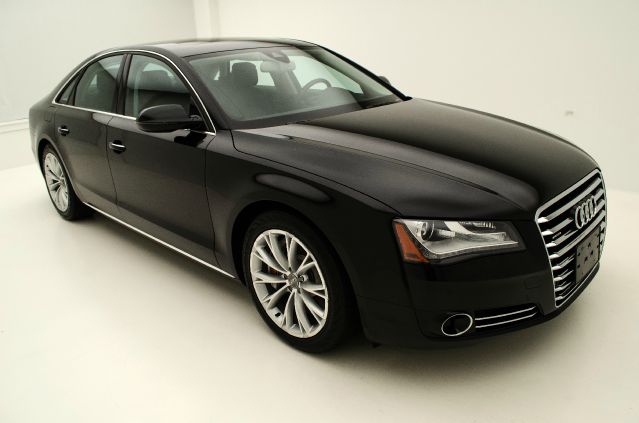 Audi A8 2011 photo 7