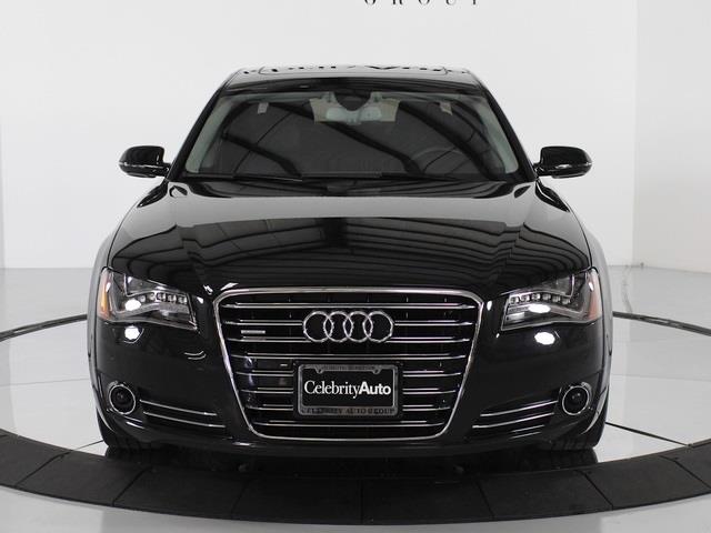 Audi A8 2012 photo 4