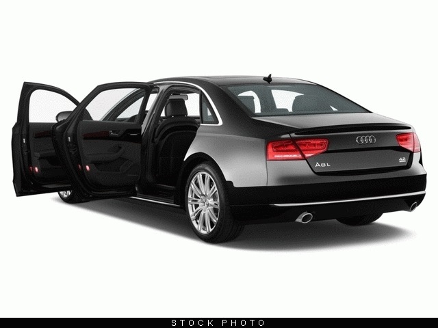 Audi A8 2013 photo 5