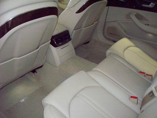 Audi A8 2014 photo 9