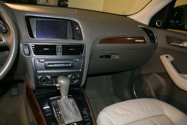 Audi Q5 2010 photo 3