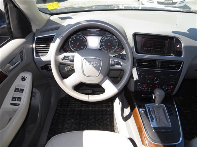 Audi Q5 2011 photo 4