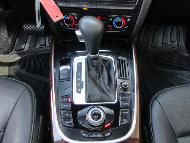 Audi Q5 2011 photo 16
