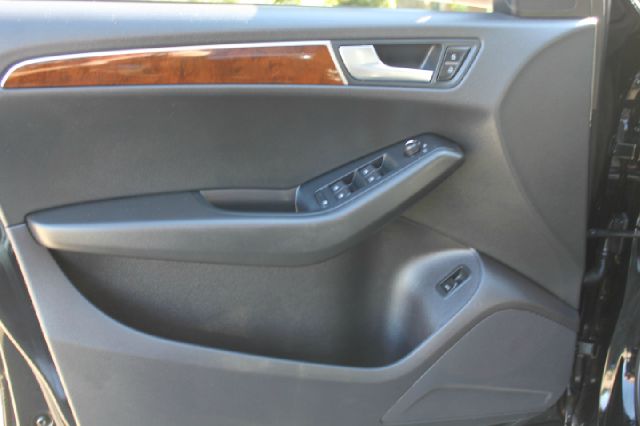 Audi Q5 Ext Cab 157.5 SUV