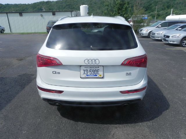 Audi Q5 2012 photo 2
