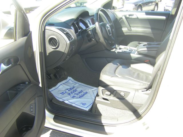 Audi Q7 2007 photo 2