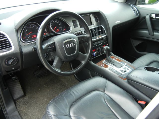 Audi Q7 2007 photo 22