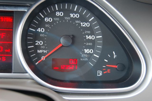 Audi Q7 2007 photo 2