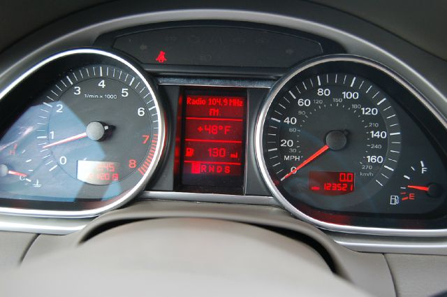 Audi Q7 2007 photo 4