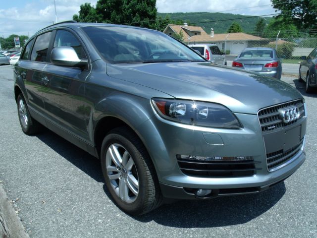 Audi Q7 2007 photo 11