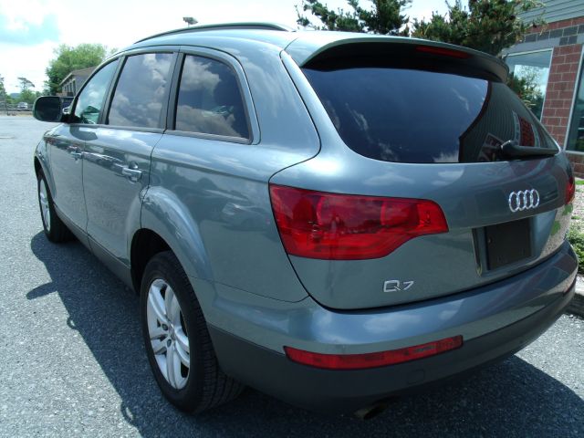 Audi Q7 2007 photo 4
