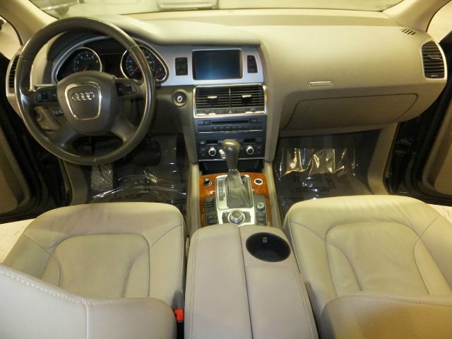 Audi Q7 2008 photo 1