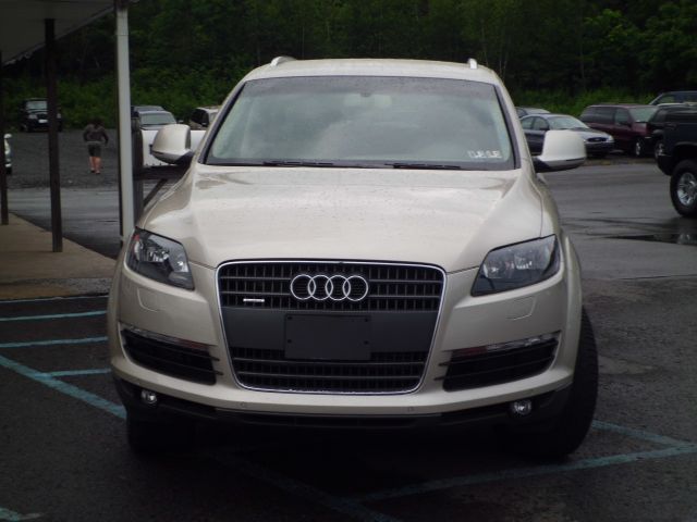 Audi Q7 4dr Sdn GS Plus SUV