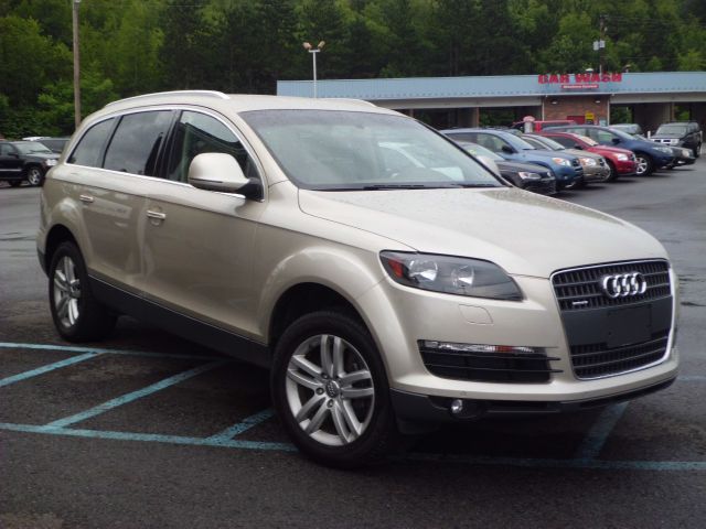 Audi Q7 2008 photo 2