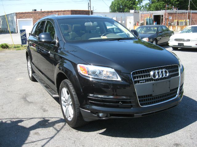 Audi Q7 2008 photo 16