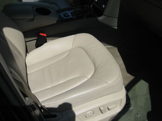 Audi Q7 2008 photo 19