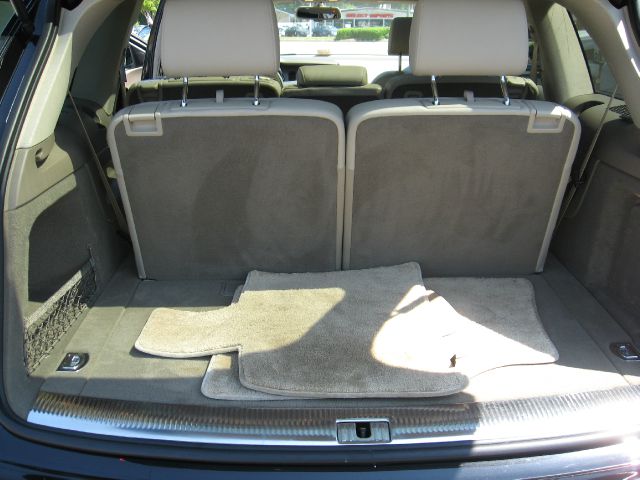 Audi Q7 2008 photo 2