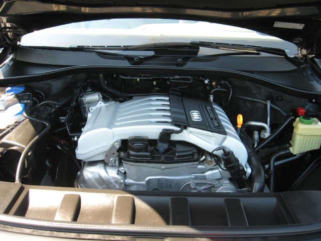 Audi Q7 2008 photo 6