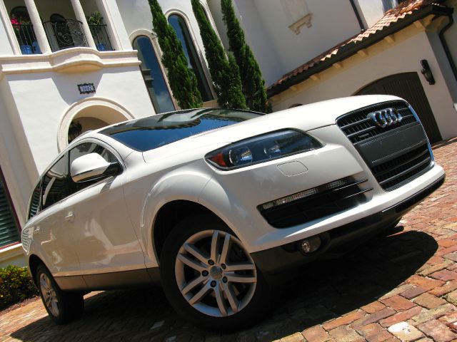 Audi Q7 2009 photo 3