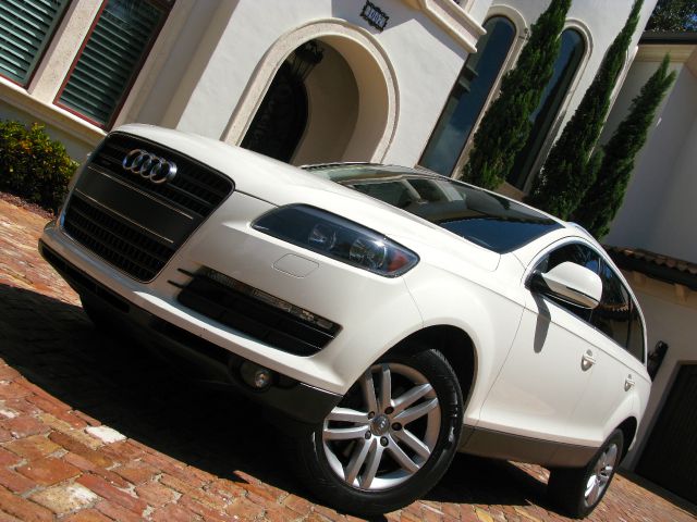Audi Q7 2009 photo 4