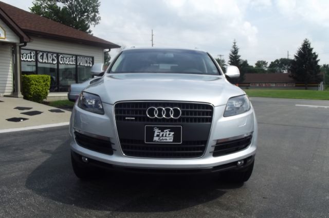 Audi Q7 2009 photo 4