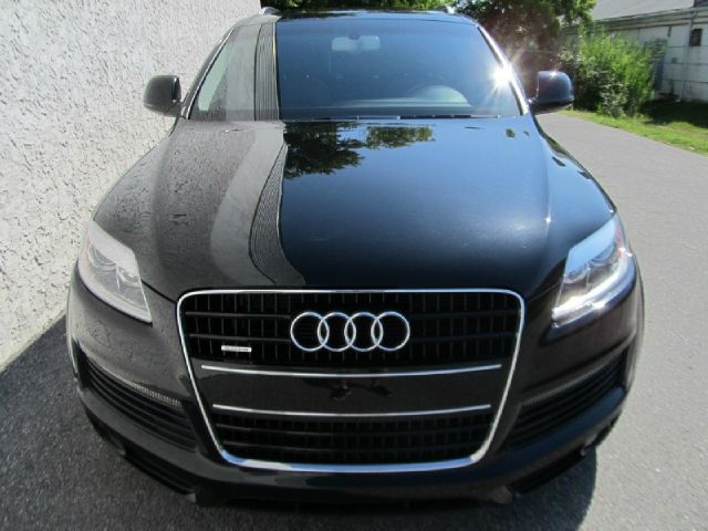 Audi Q7 2009 photo 1