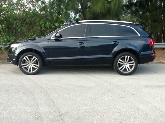 Audi Q7 2009 photo 2