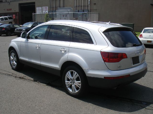 Audi Q7 2009 photo 4
