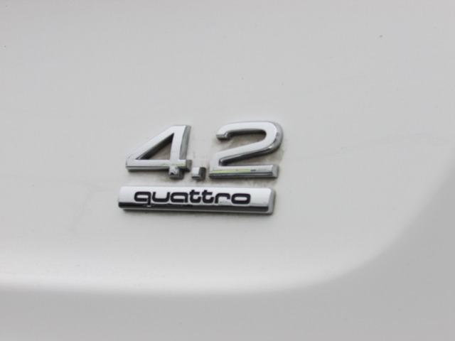 Audi Q7 2010 photo 1