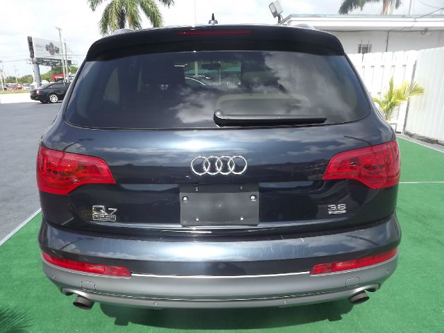 Audi Q7 4dr Sdn GS Plus SUV